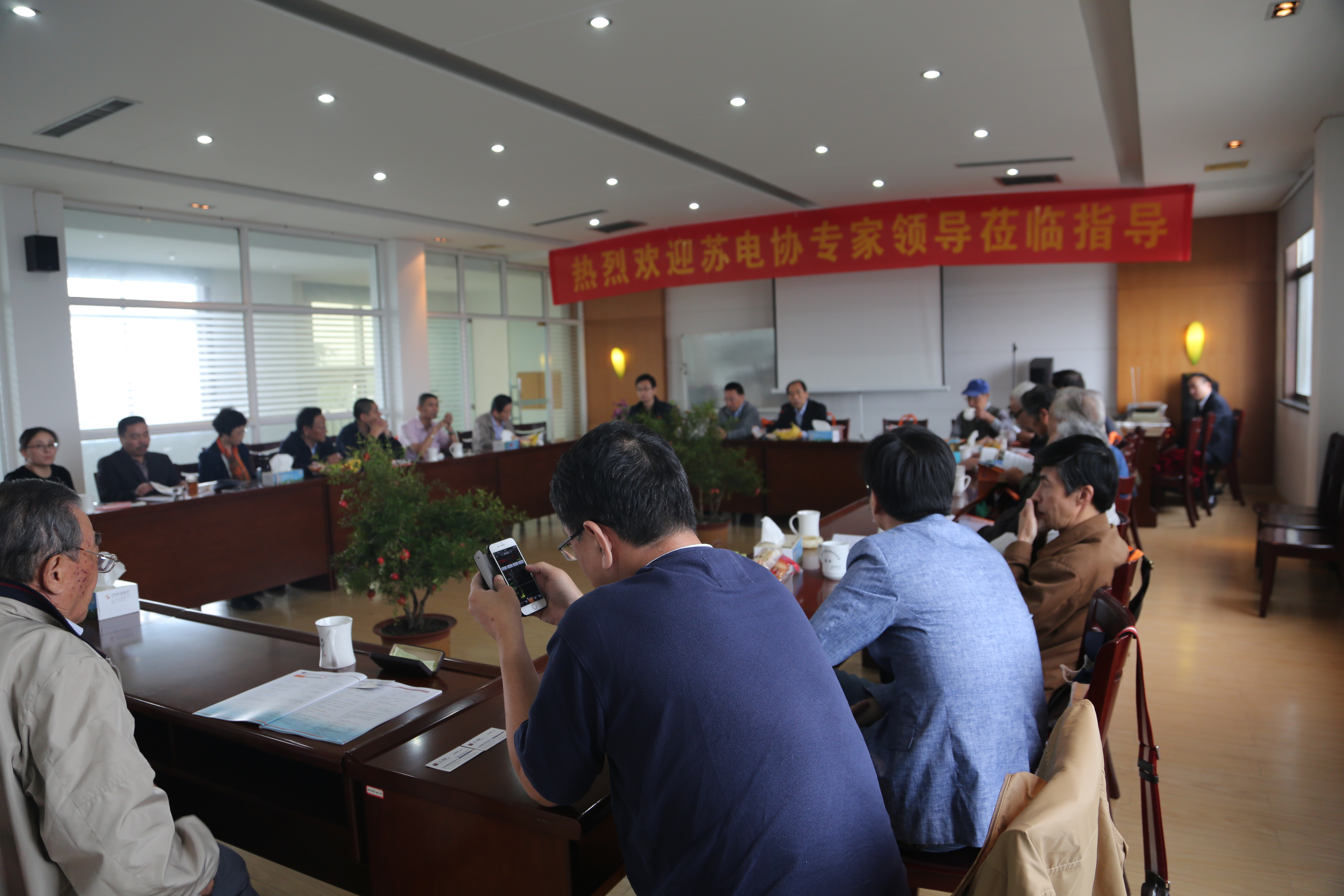 Э������